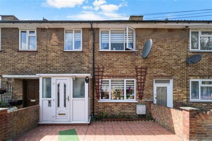 48 Ling Road, London E16 4AL : LON/00BB/OLR/2022/0503