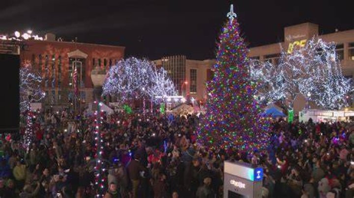 Ashville, Kentucky Holiday Light Setup