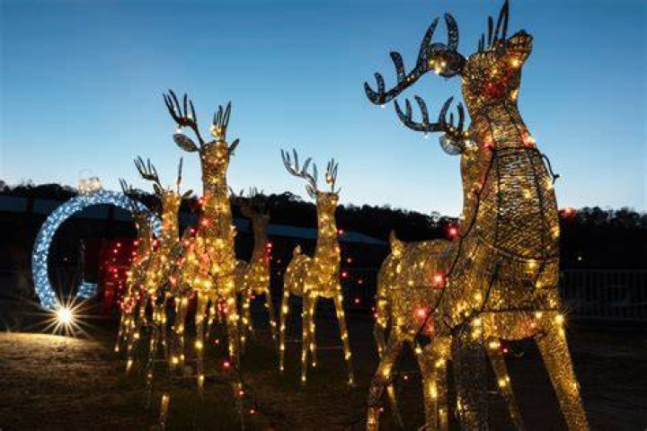 Bartonville, Alabama Xmas Light Setup