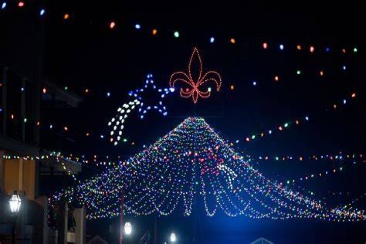 Belle Meade, Louisiana Holiday Light Installation