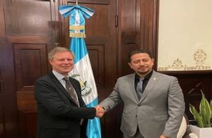British Ambassador visits President of Congress Nery Ramos