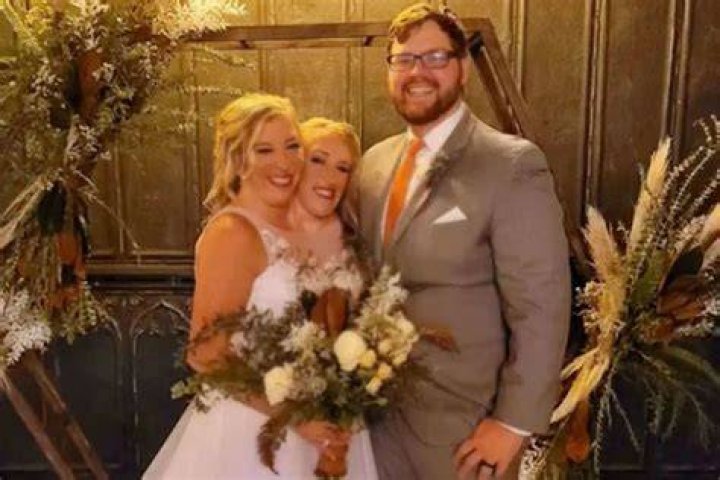 Brittany And Abby Hensel, Conjoined Twins, Make History With Simultaneous Double Weddings