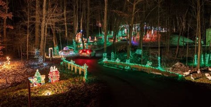 Canonsburg, Pennsylvania Xmas Light Setup