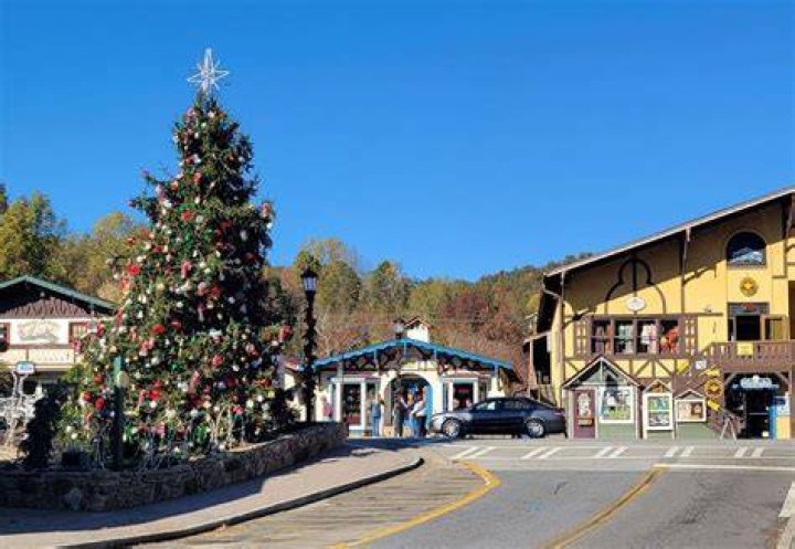 Carbondale, Georgia Xmas Light Setup