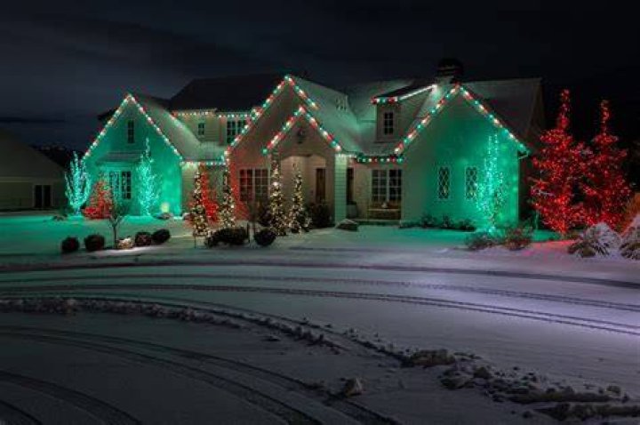 Cedar Creek, Utah Holiday Light Setup
