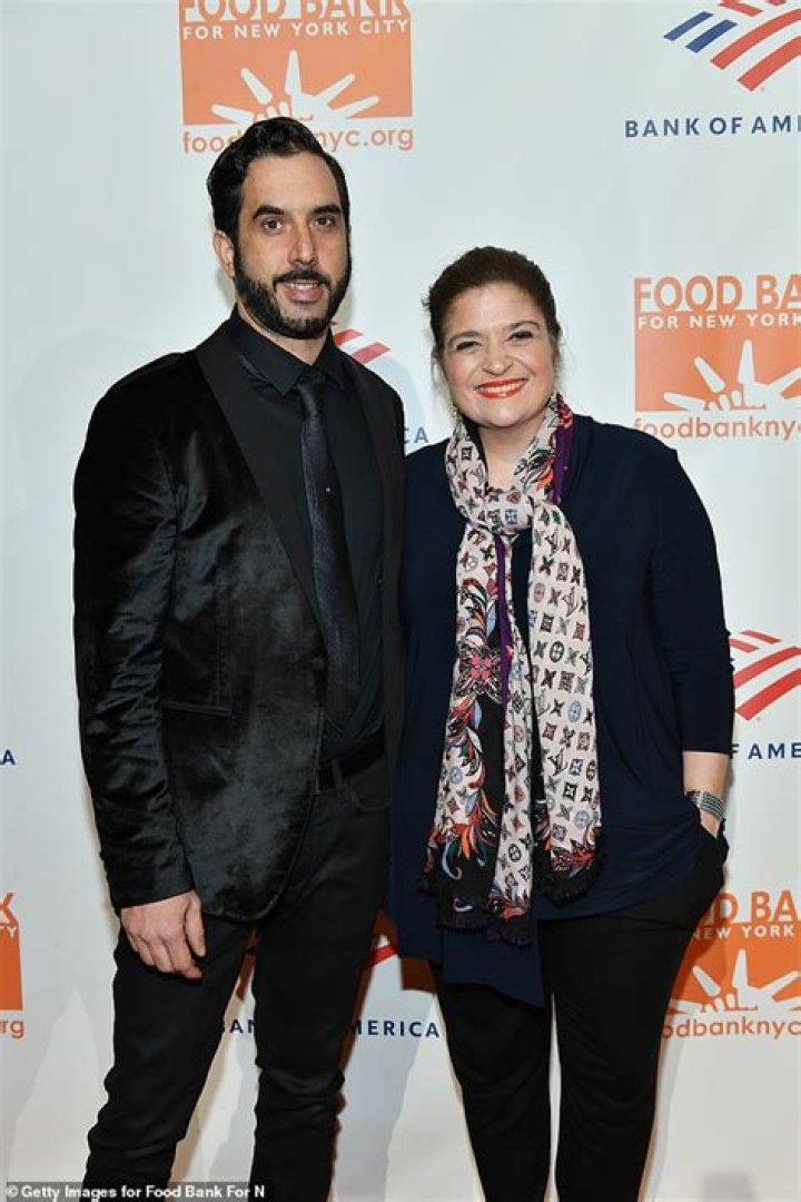 Chef Alex Guarnaschelli's Partner: Unpacking Her Relationship with Michael Castellon