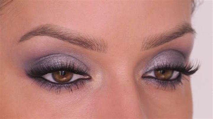 Discover The Allure Of Yellow Eyeshadow Looks
