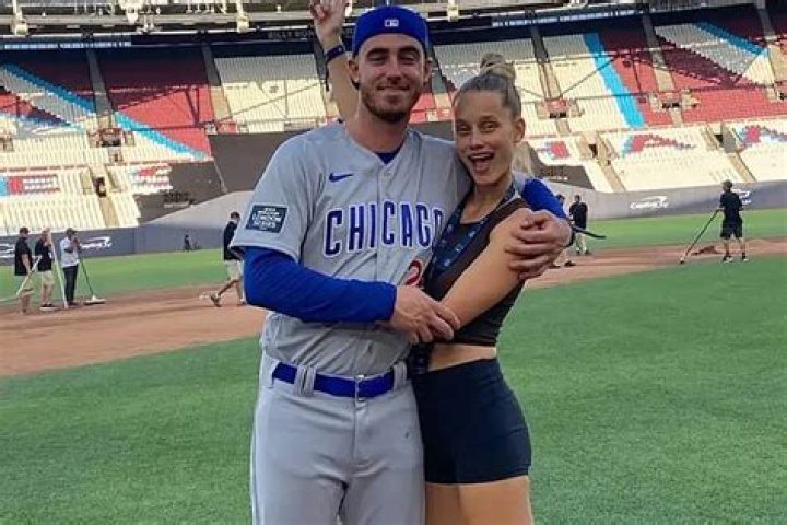 Dodgers' Cody Bellinger, Model Chase Carter Expecting Baby
