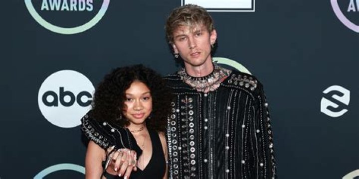 Emma Cannon And Machine Gun Kelly