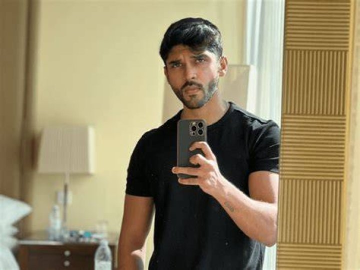Exploring Dhruv Vikram Height: A Complete Insight