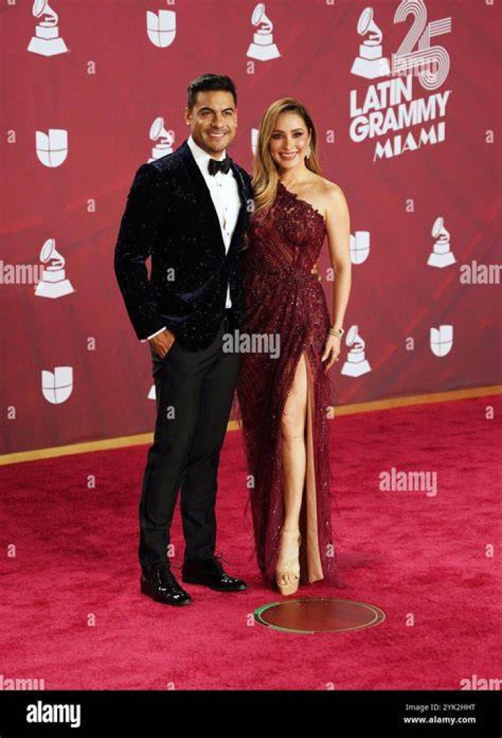 Famous Couple: Carlos Rivera And Cynthia Rodrguez