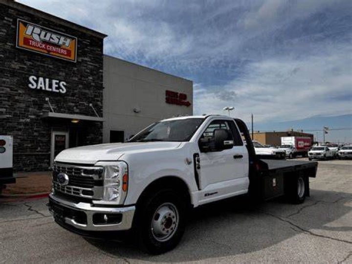 Flatbed Truck Sales near Riviera Beach, FL