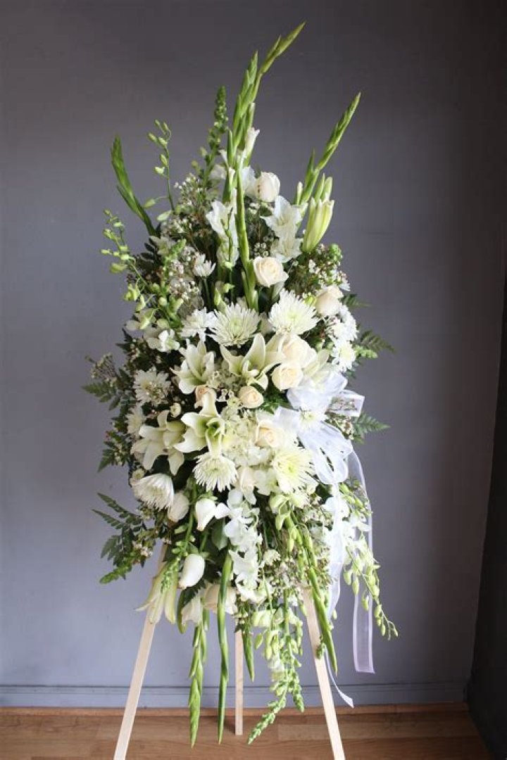 Funeral Flowers Arrangements Lincoln Park MI