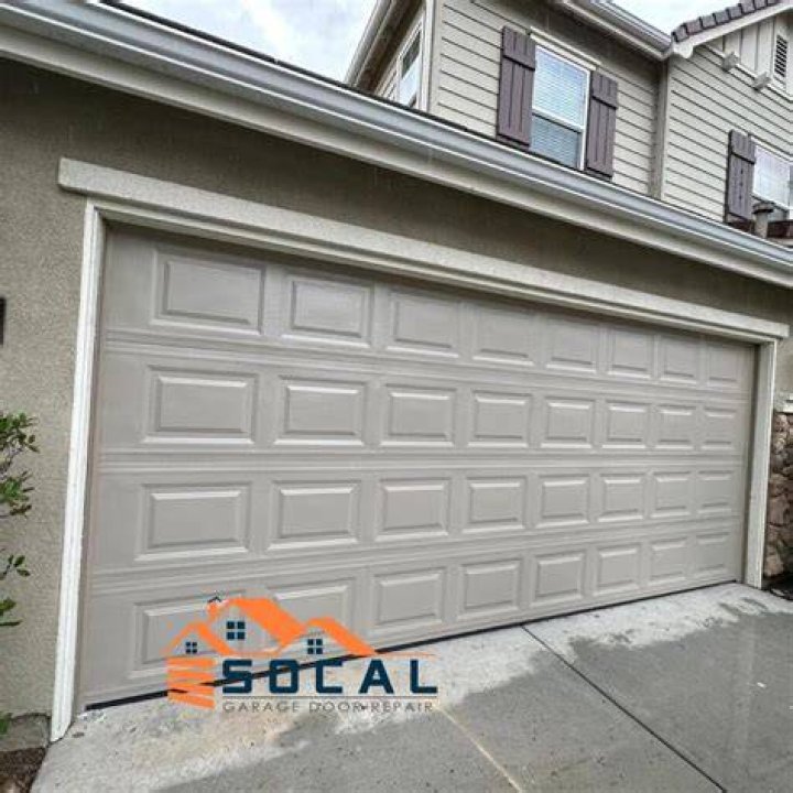 garage door repair services Fountain Valley, CA