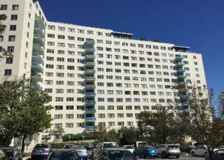 Grosvenor Park I Condominiums for Rent • The Rockville Real Estate Exchange