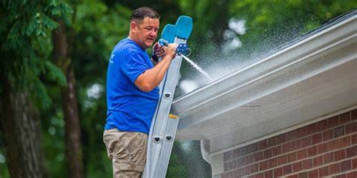 Gutter Cleaning Lawrence KS
