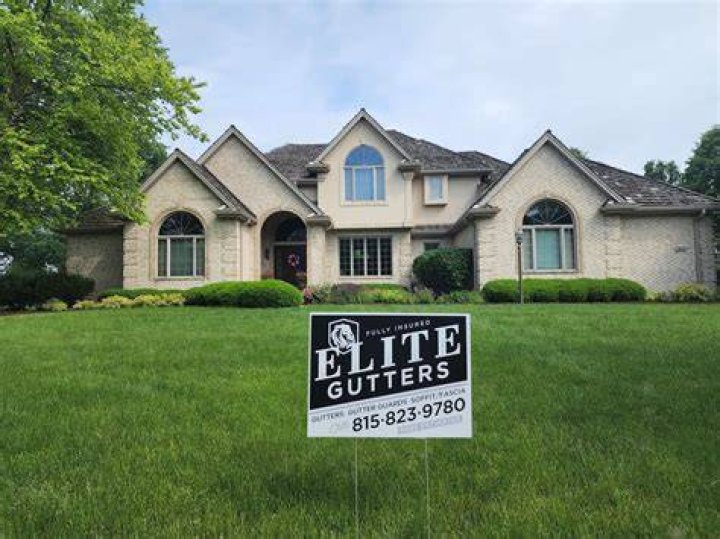 Gutter Cleaning Naperville IL