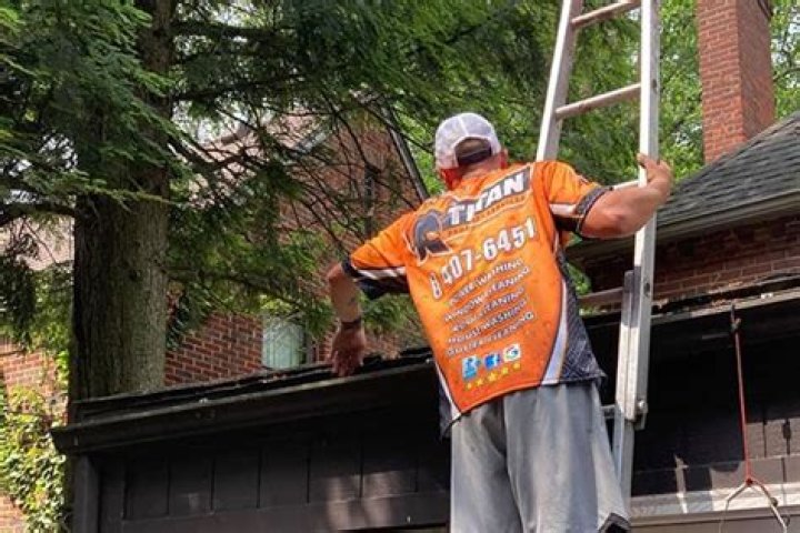 Gutter Cleaning Toledo OH