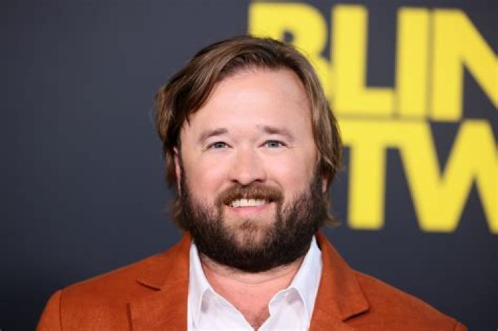 Haley Joel Osment's Private Life Explored