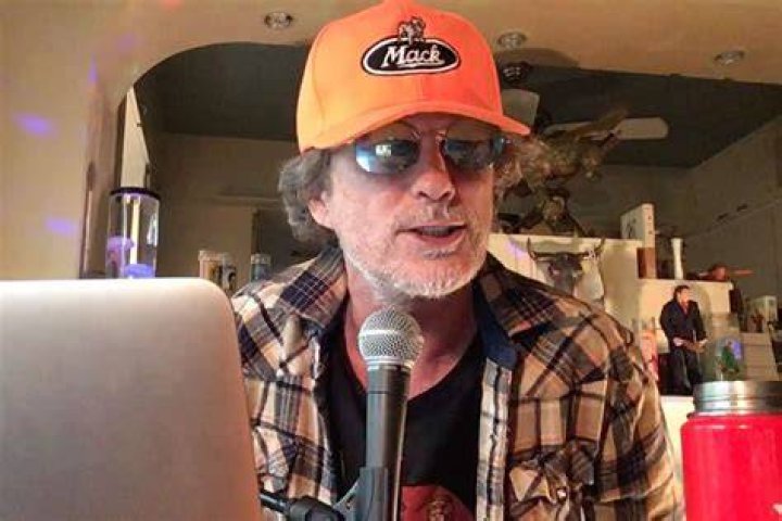 Here's What We Know About Johnny Hardwick's Cause of Death
