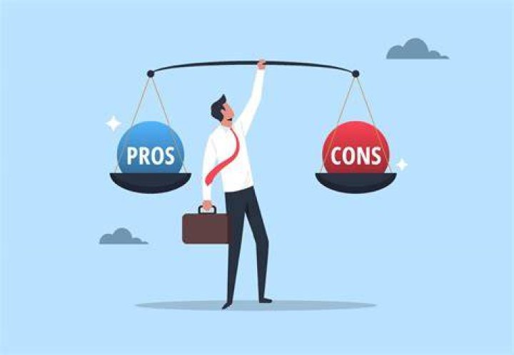 In-House SEO vs Outsourcing – Weighing the Pros and Cons