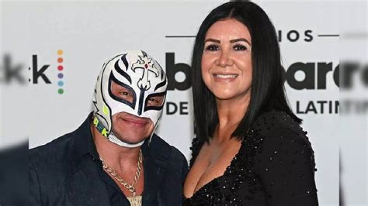 Insights Into Rey Mysterio's Wife's Height