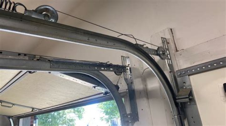Installing Garage Door-Hornsby Bend, TX