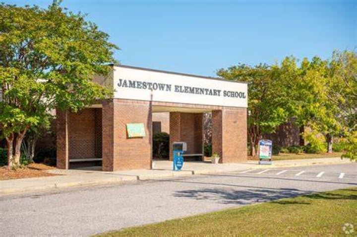 Jamestown Elementary School / Overview