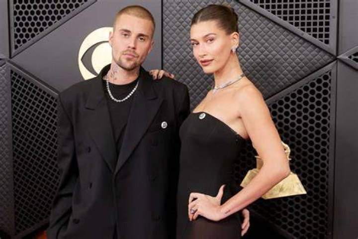 Kendall Jenner Feels Up Justin Bieber in New Vogue Photo