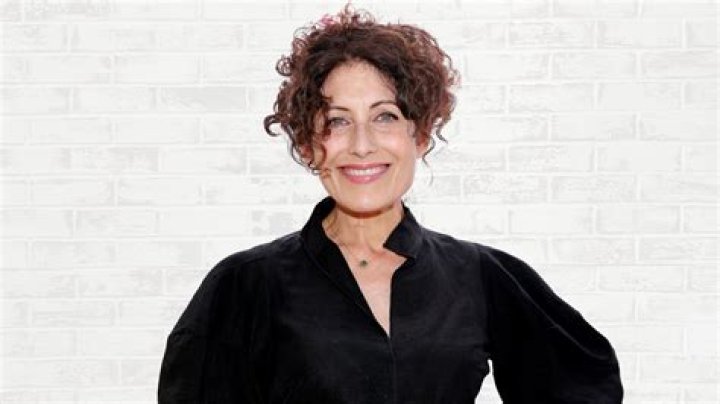 Lisa Edelstein's Journey From Sex Symbol To Empowerment