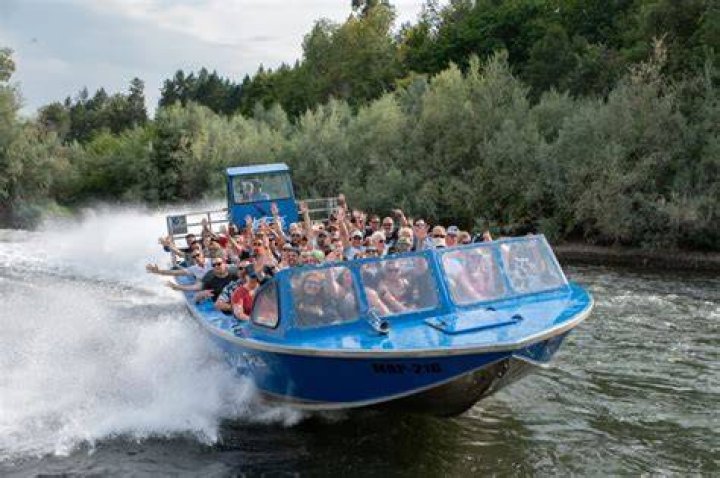 Maine Built Boats Conference Network, Jet Boat Excursion Rogue River In