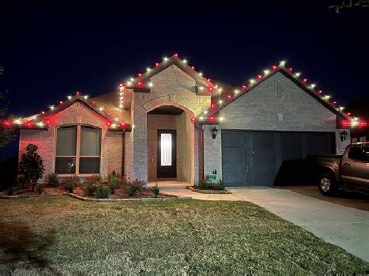 McKinney, Texas Xmas Light Installation