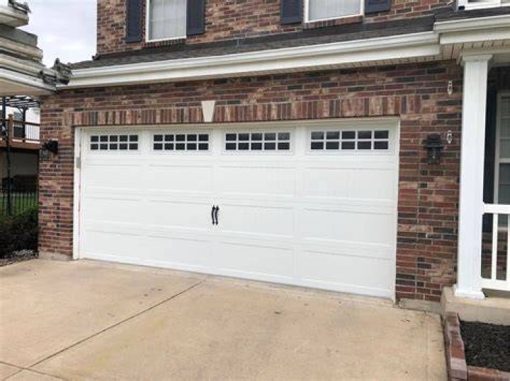 Neighborhood Garage Door Service-Hornsby Bend, TX