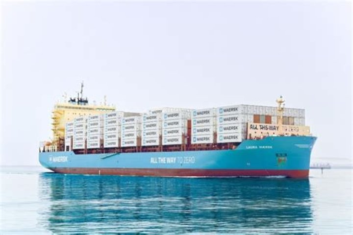New green international shipping routes backed by government funding