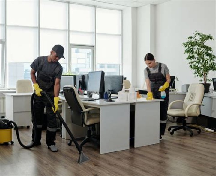 office cleaning louisville ky - Commercial Cleaning
