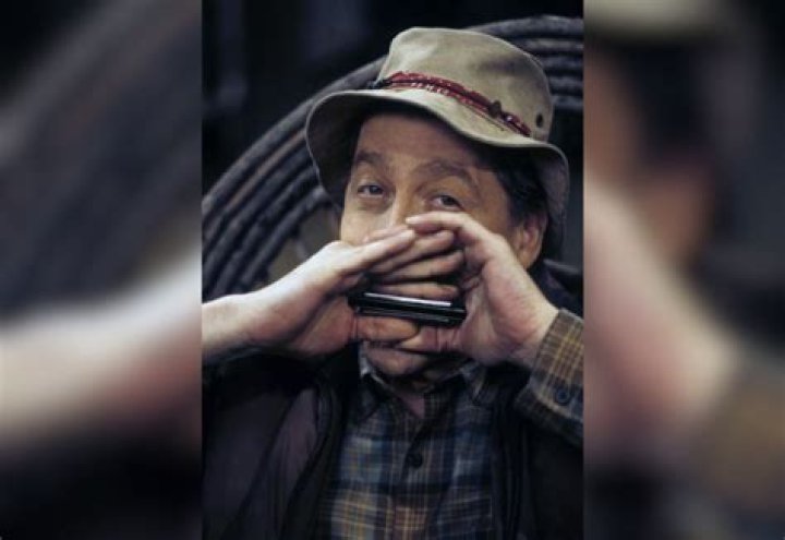 Remembering Earl Hindman: The Beloved Neighbor Who Always Knew Just What to Say
