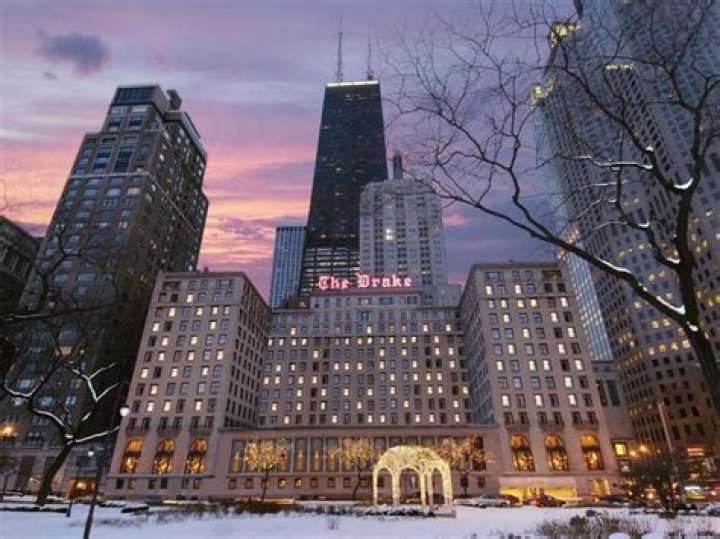 restaurants at the drake hotel in chicago