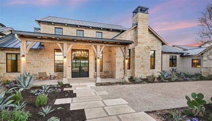 roof repair company-Hill Country Village, TX