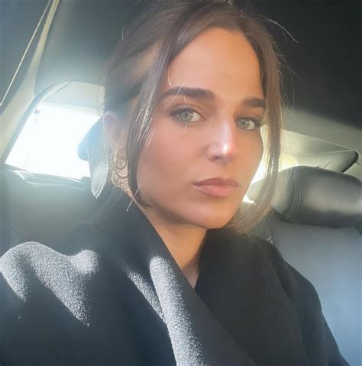 Stephanie Nur's Net Worth Exposed: Uncovering The Influencer's Fortune