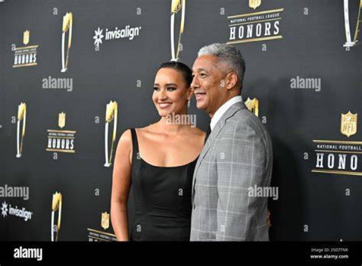 Steve Wyche's Wife's Height Revealed