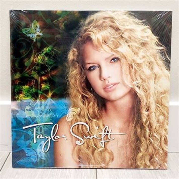 taylor swift debut album