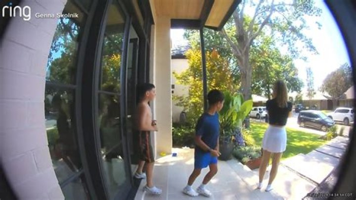 The "Kid and His Mom CCTV Bideo": Unpacking Viral Family Moments and Digital Privacy