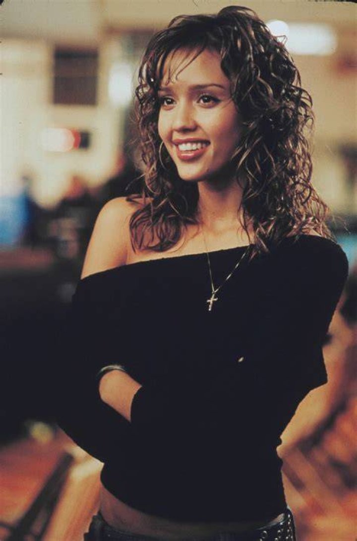 The Defining Style Of Jessica Alba In The 2000s