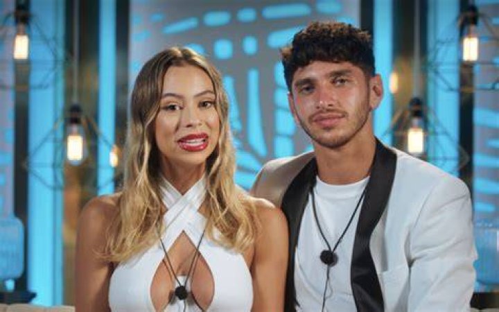 The Ultimate Guide To "Too Hot To Handle" Kayla And Seb