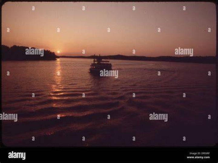 Tom Sawyer Excursion Boat Lake Ozark Con