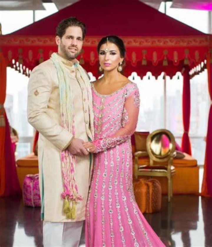 Uncover Hidden Truths About "Meet His Sister Shanna Khan"