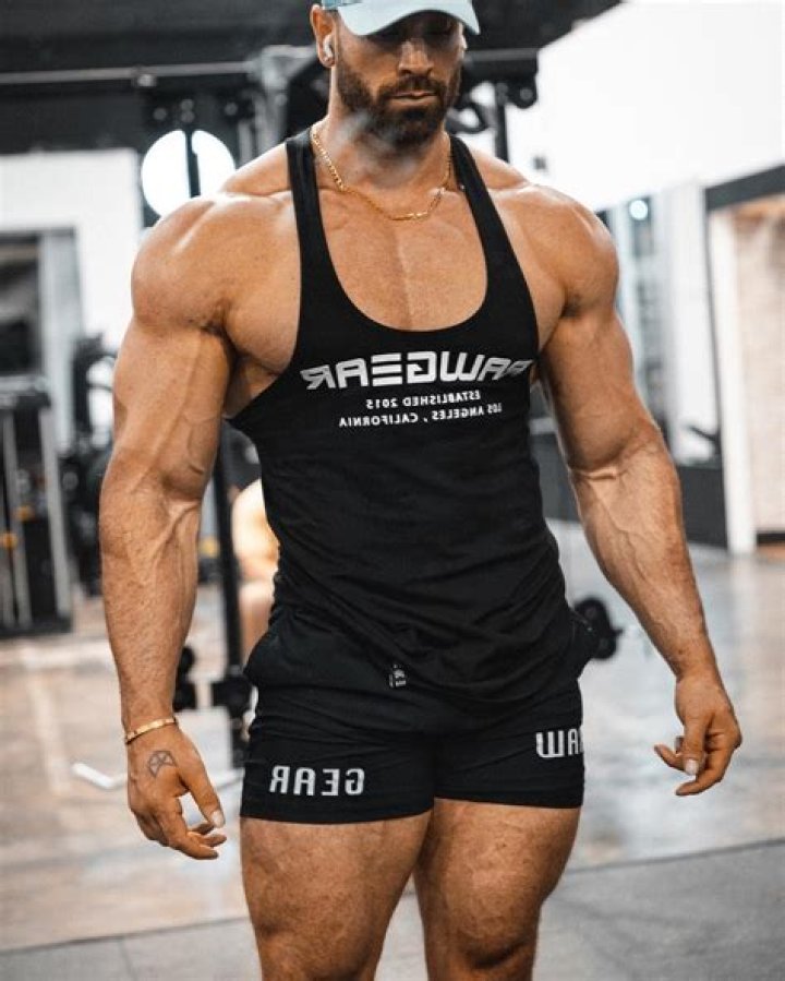Unpacking Bradley Martyn Net Worth: What Drives His Financial Success in 2024