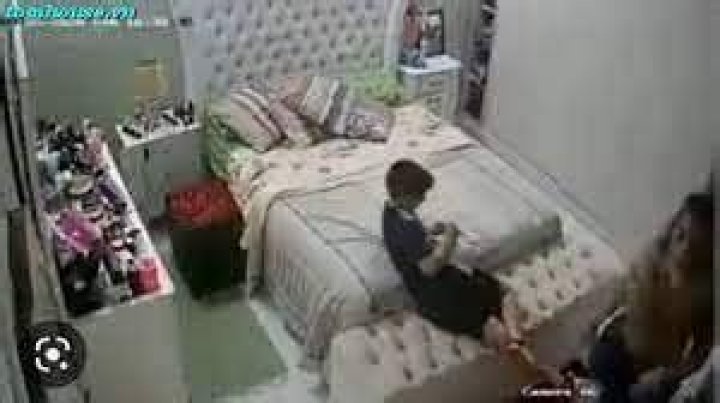 Unpacking the `Mom Changes in Front of Kid CCTV Video` Phenomenon: Real Life, Unfiltered Moments