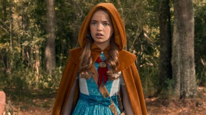 Unpacking the Spirit of Luckless Holly: A Look at Unique Country Style and Art