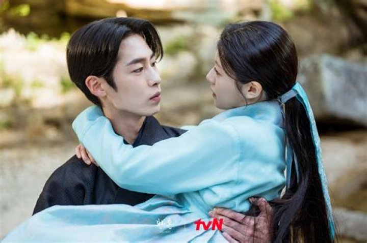 Unraveling the Mystery: Who is Lee Jin Wook's Wife?